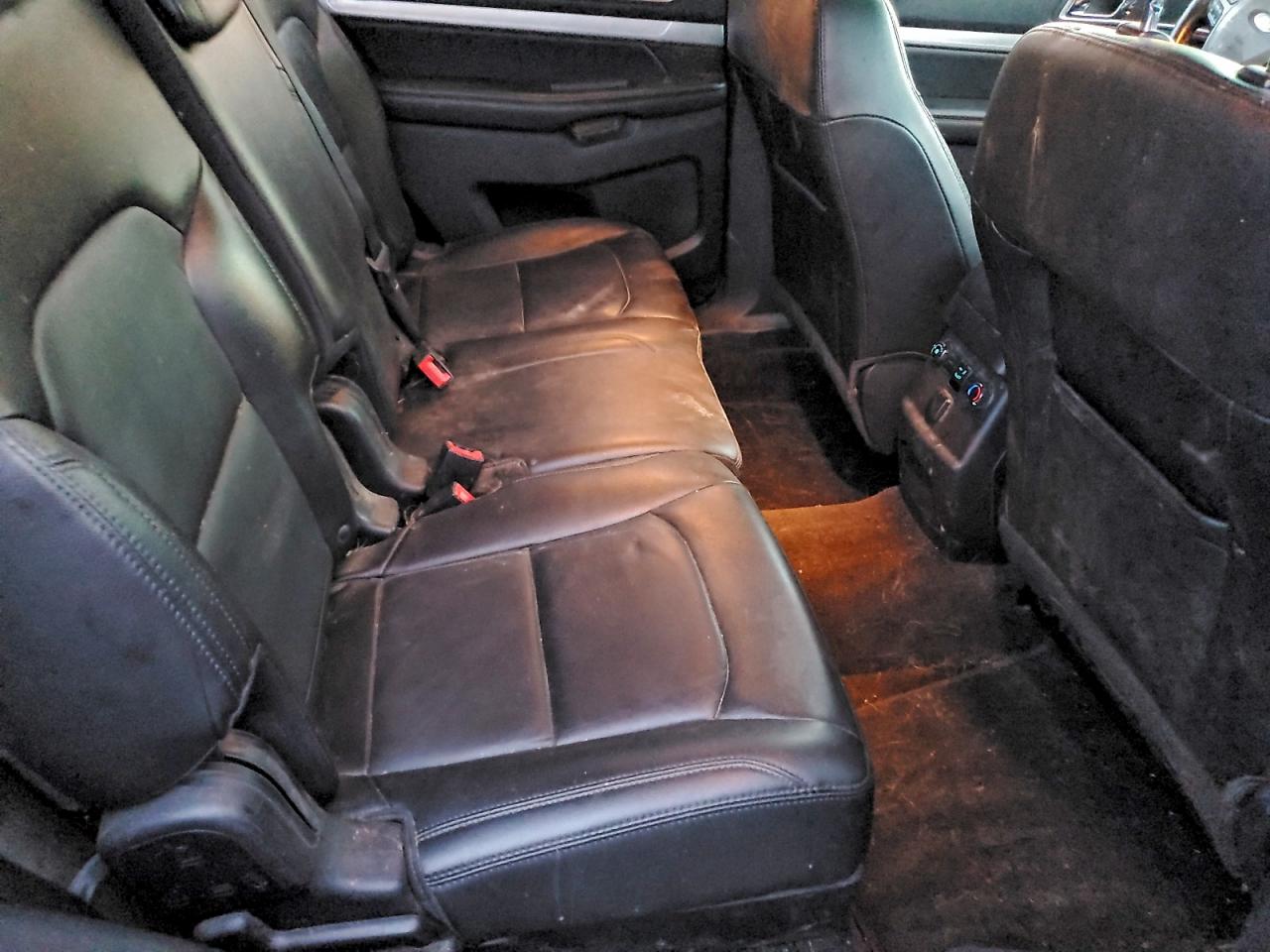 2016 FORD EXPLORER XLT photo 11