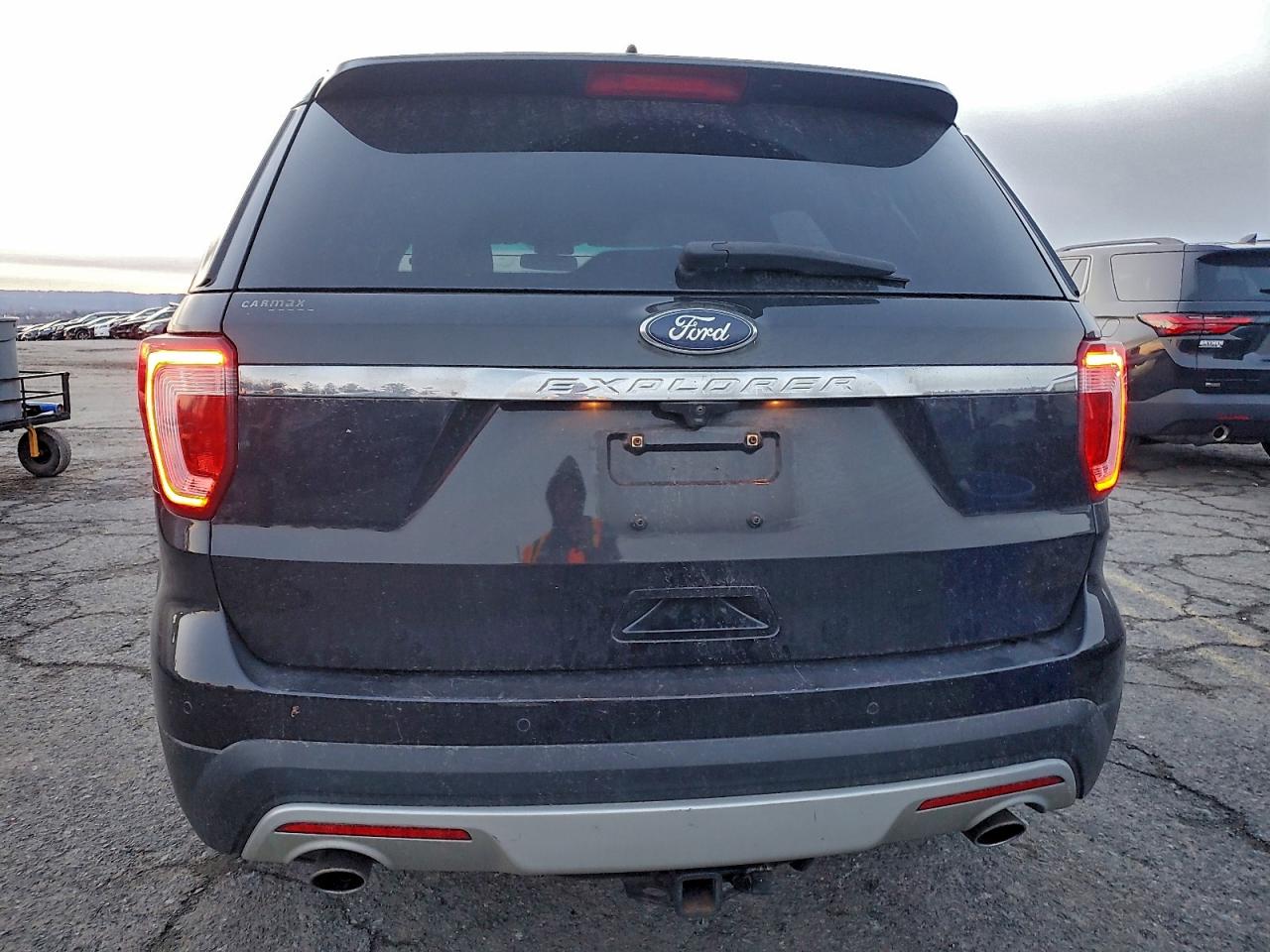 2016 FORD EXPLORER XLT photo 6