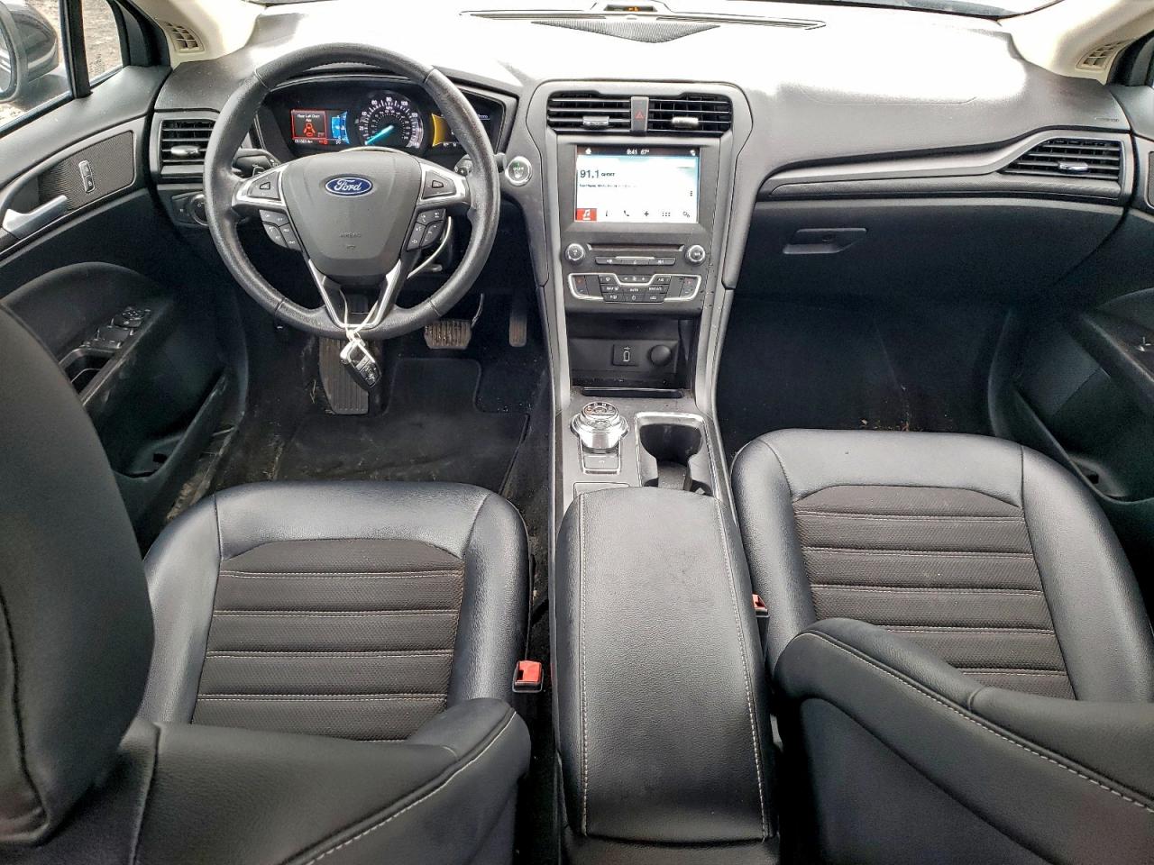 2018 FORD FUSION SE photo 8