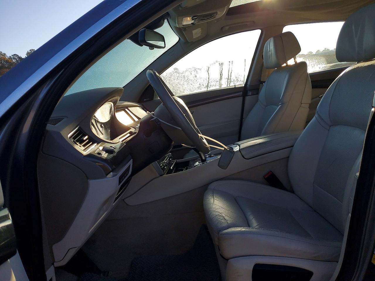2014 BMW 535 IGT photo 25