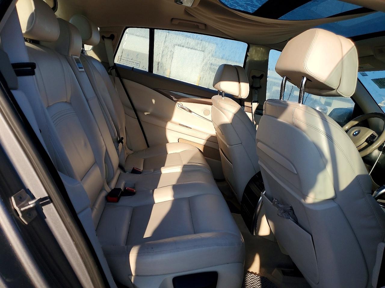 2014 BMW 535 IGT photo 37