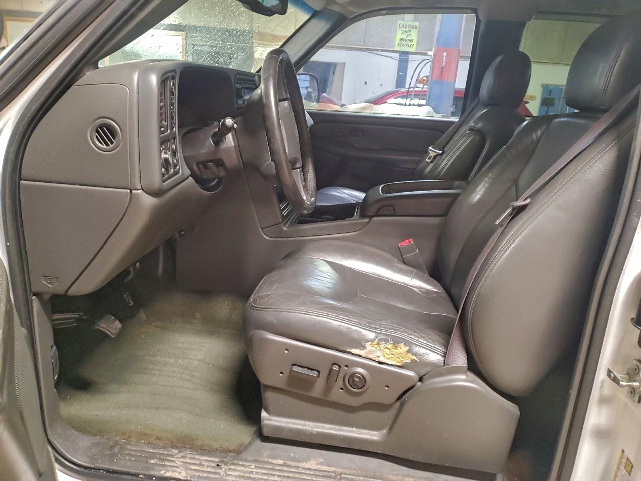 2004 CHEVROLET SILVERADO K2500 photo 7