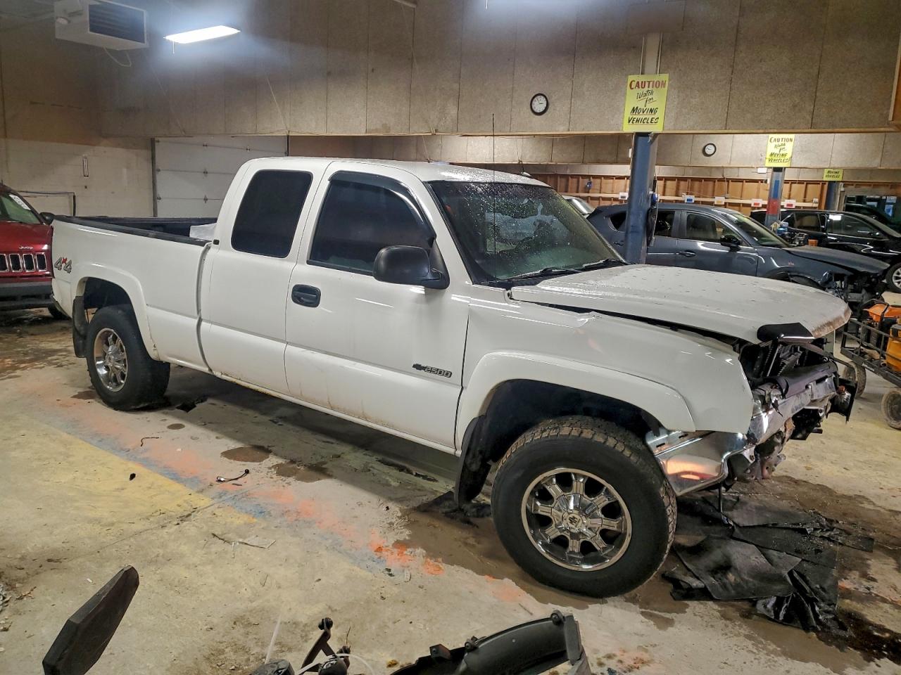 2004 CHEVROLET SILVERADO K2500 photo 4