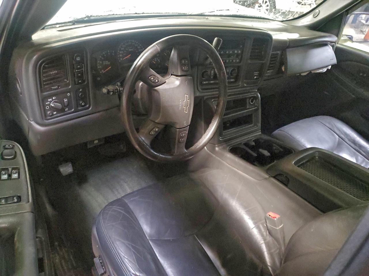 2004 CHEVROLET SILVERADO K2500 photo 8