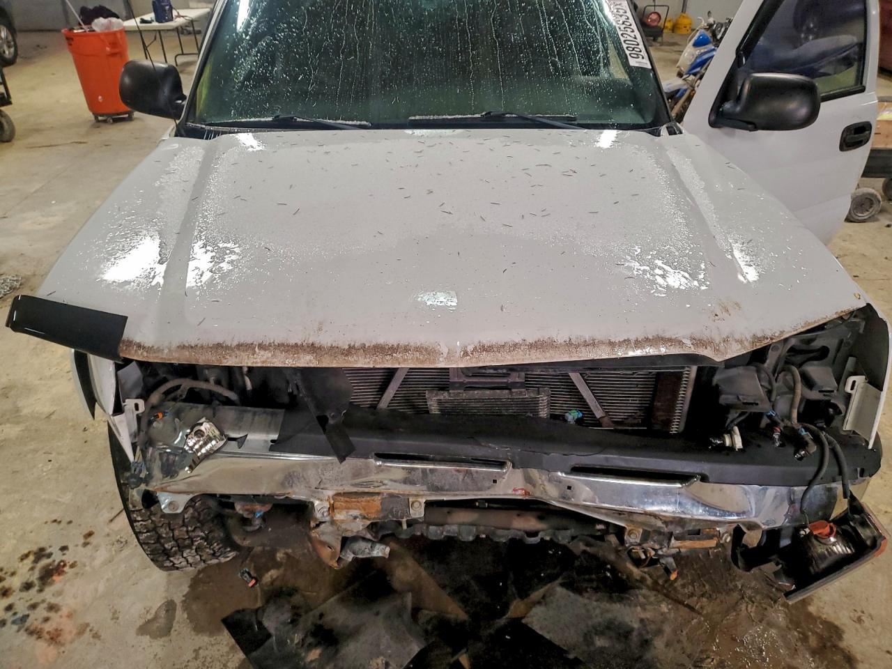 2004 CHEVROLET SILVERADO K2500 photo 11