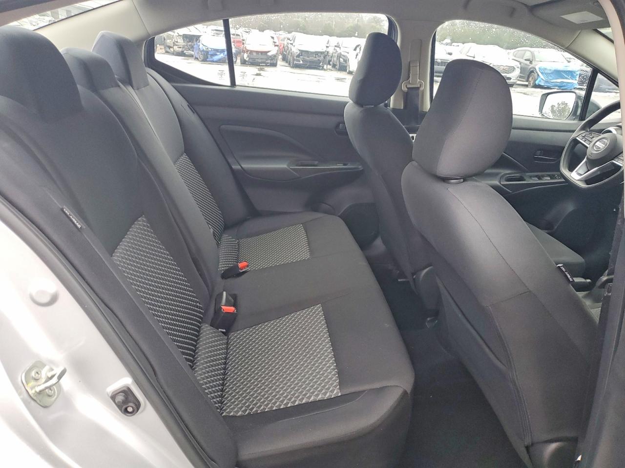 2020 NISSAN VERSA S photo 10