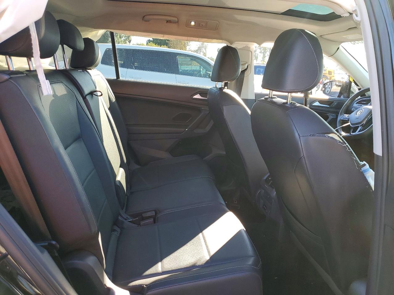 2020 VOLKSWAGEN TIGUAN SE photo 31