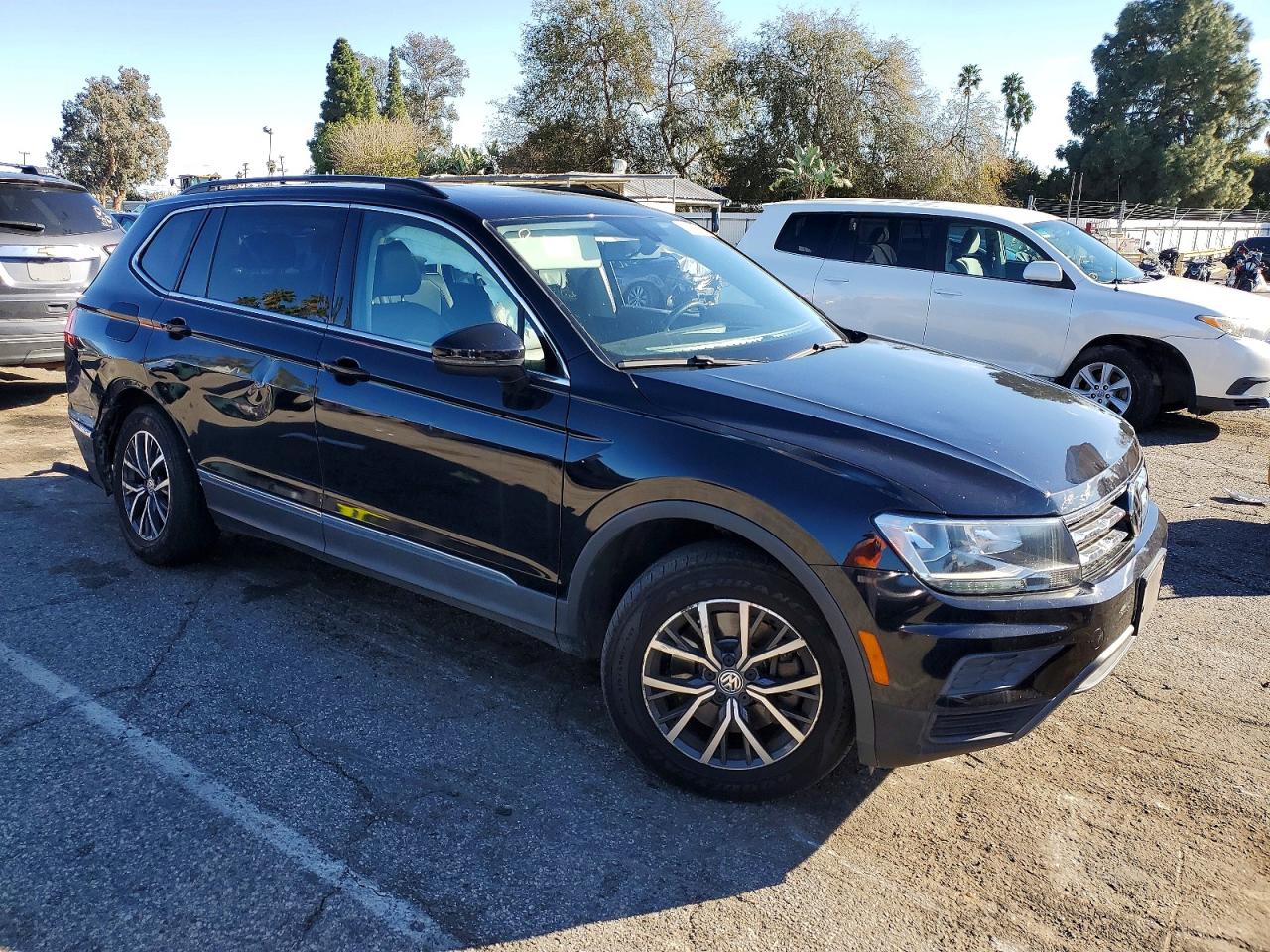 2020 VOLKSWAGEN TIGUAN SE photo 10