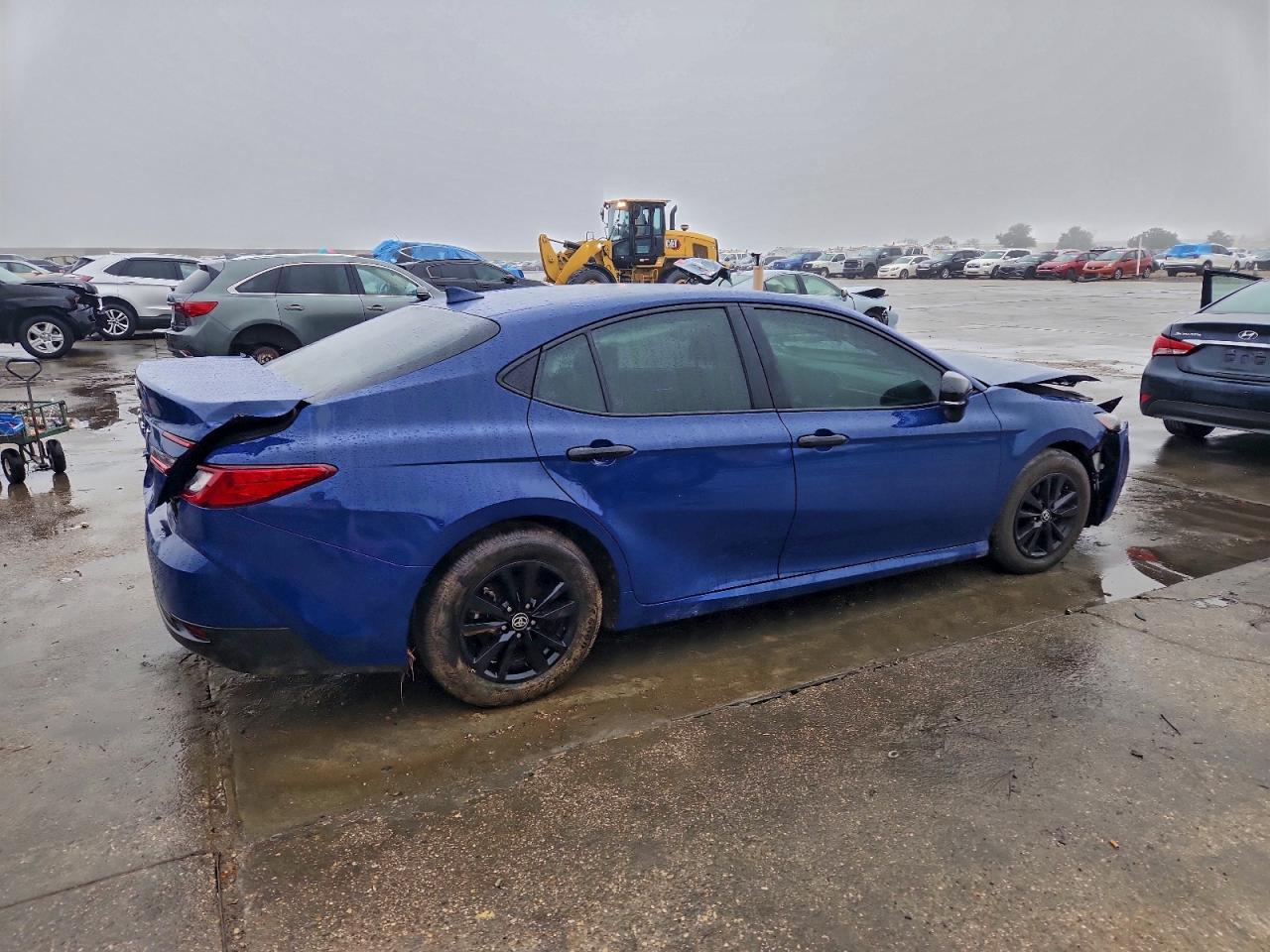 2025 TOYOTA CAMRY XSE photo 3