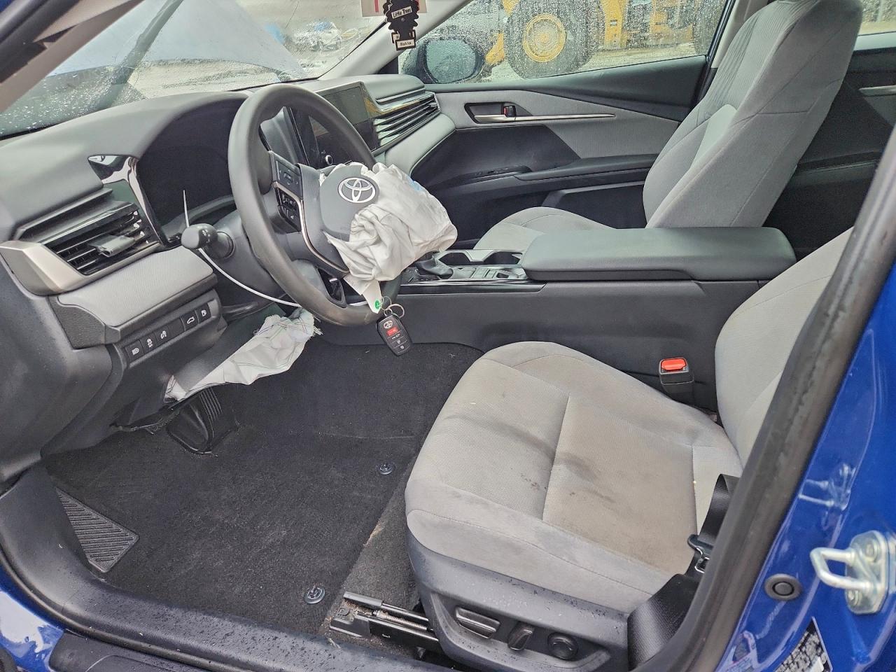 2025 TOYOTA CAMRY XSE photo 7