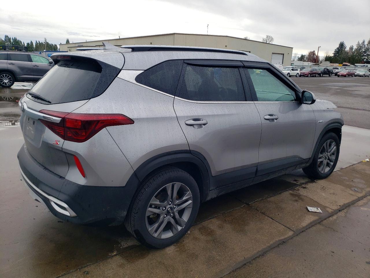 2021 KIA SELTOS S photo 3