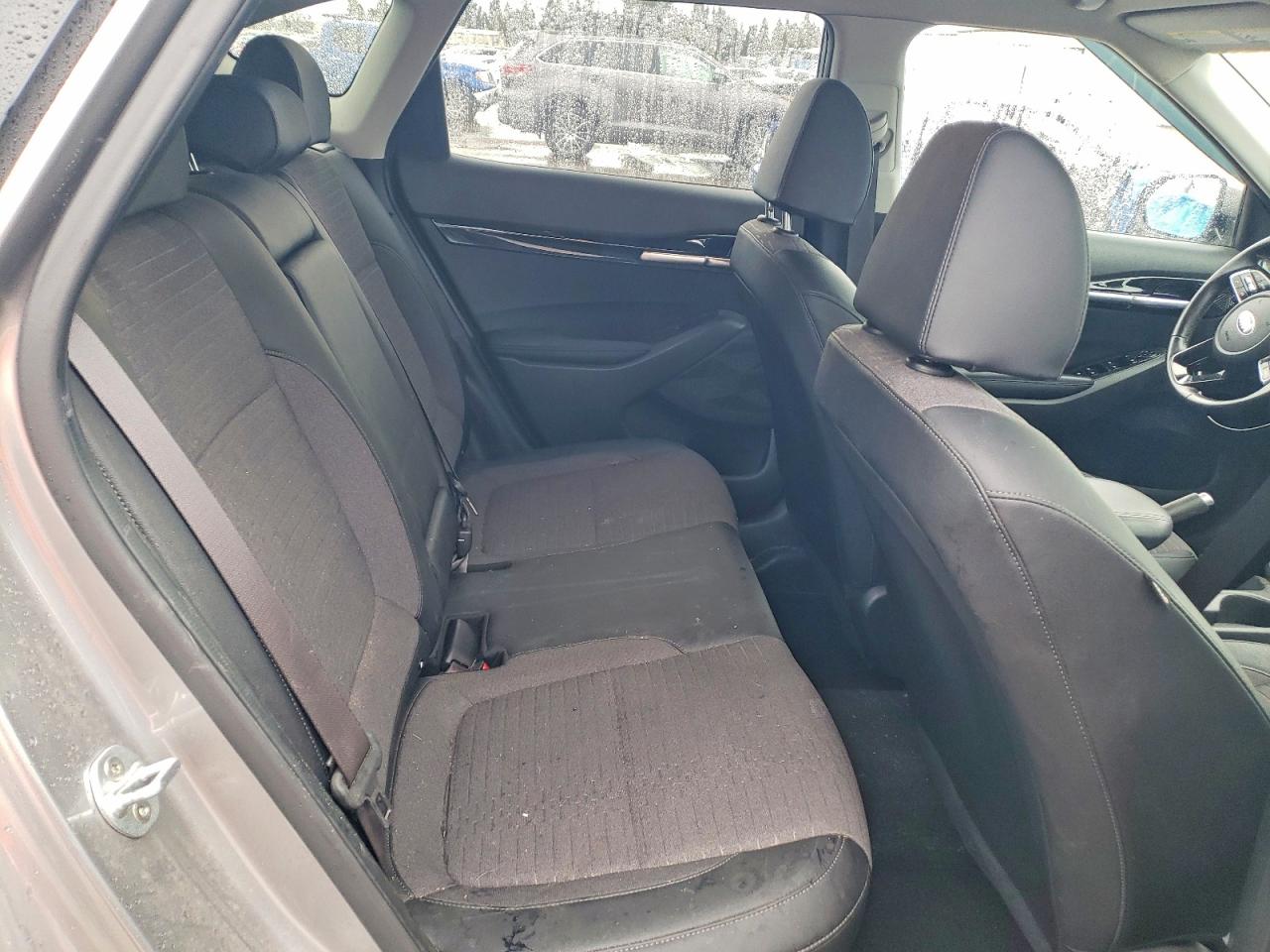 2021 KIA SELTOS S photo 10
