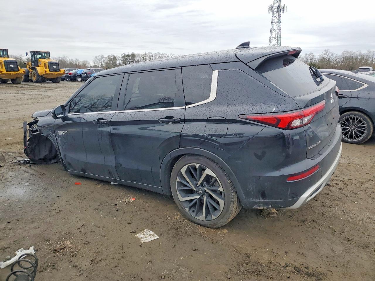 2024 MITSUBISHI OUTLANDER SE photo 2