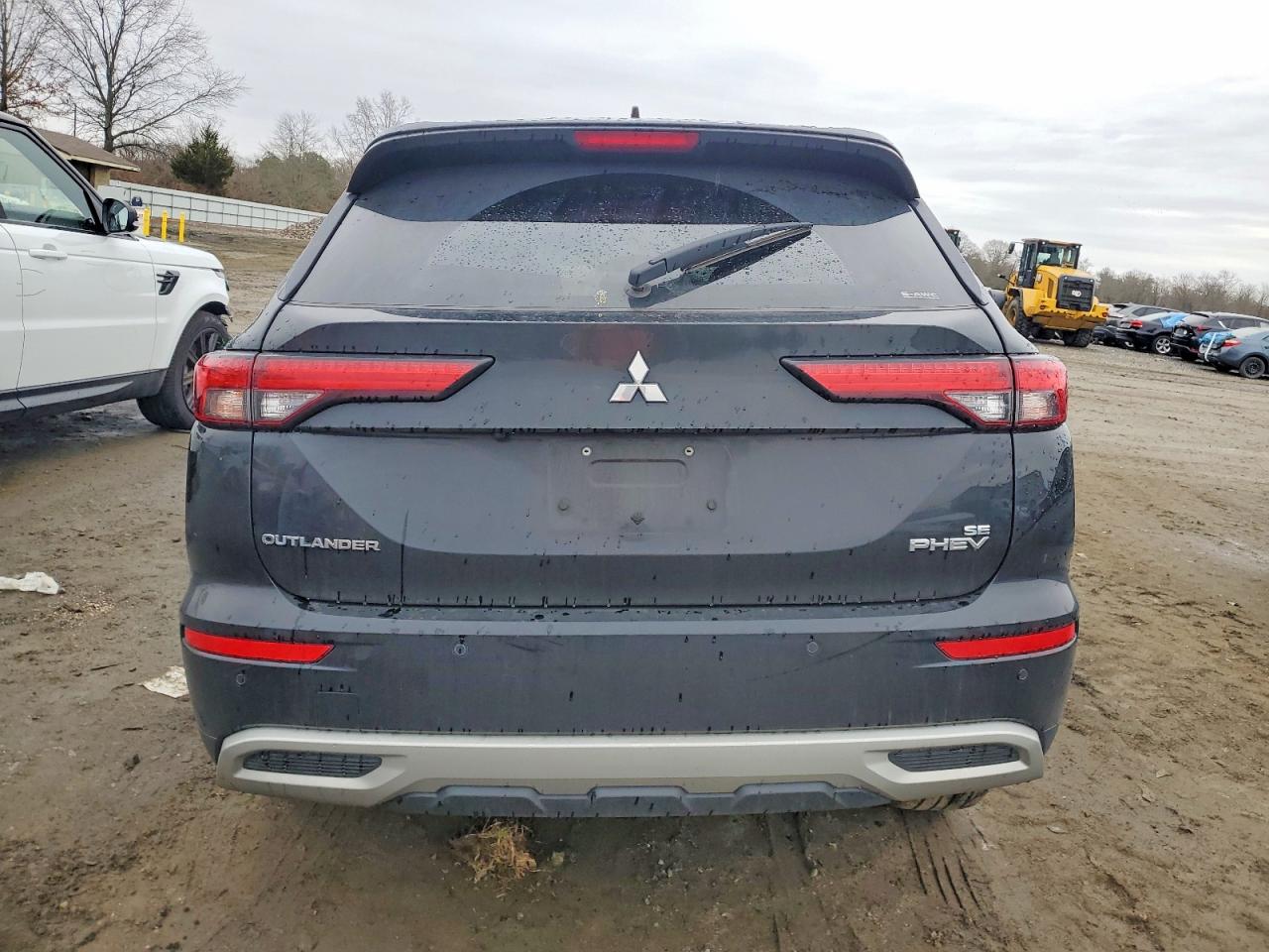 2024 MITSUBISHI OUTLANDER SE photo 6