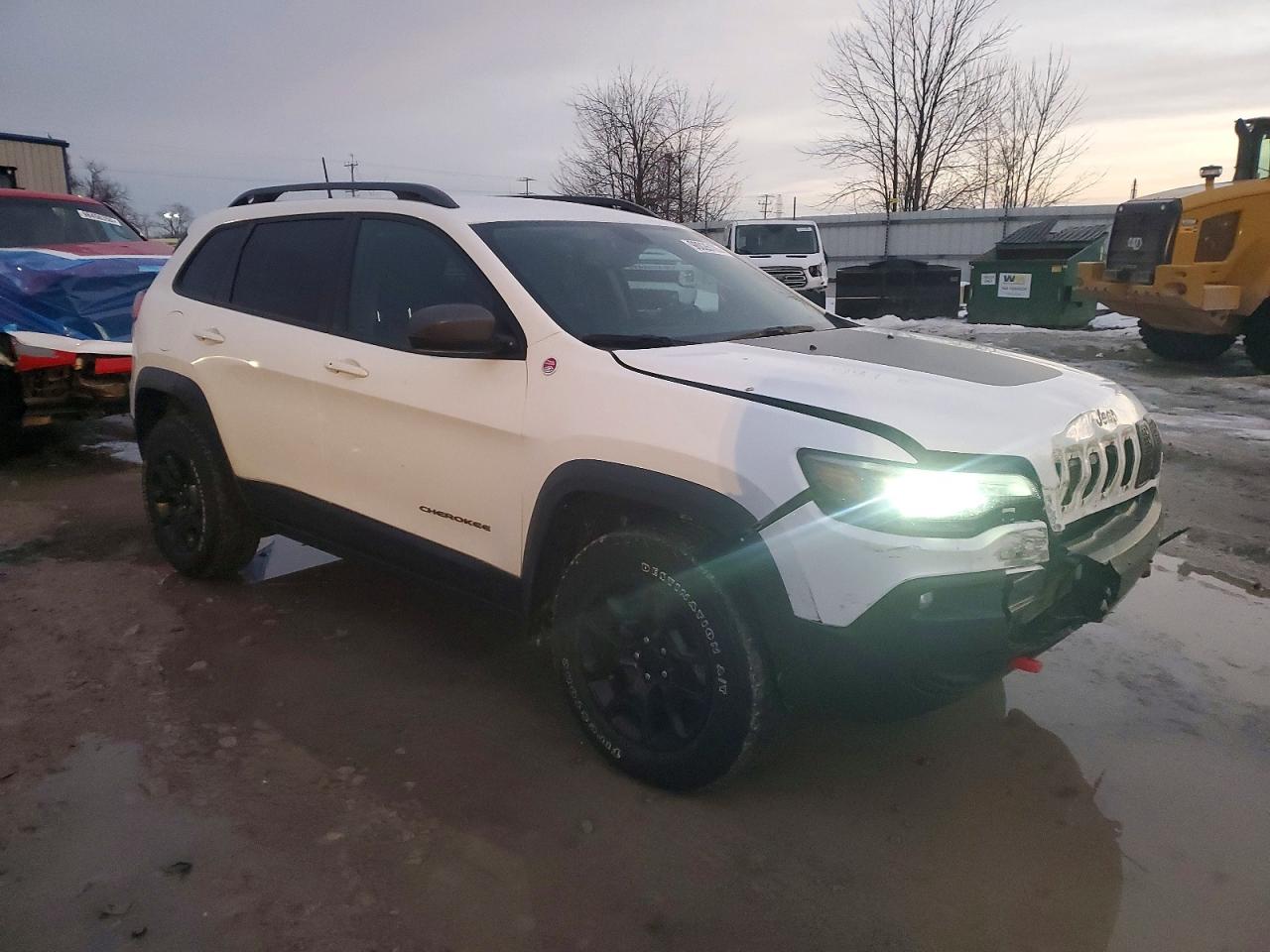 2021 JEEP CHEROKEE TRAILHAWK photo 4