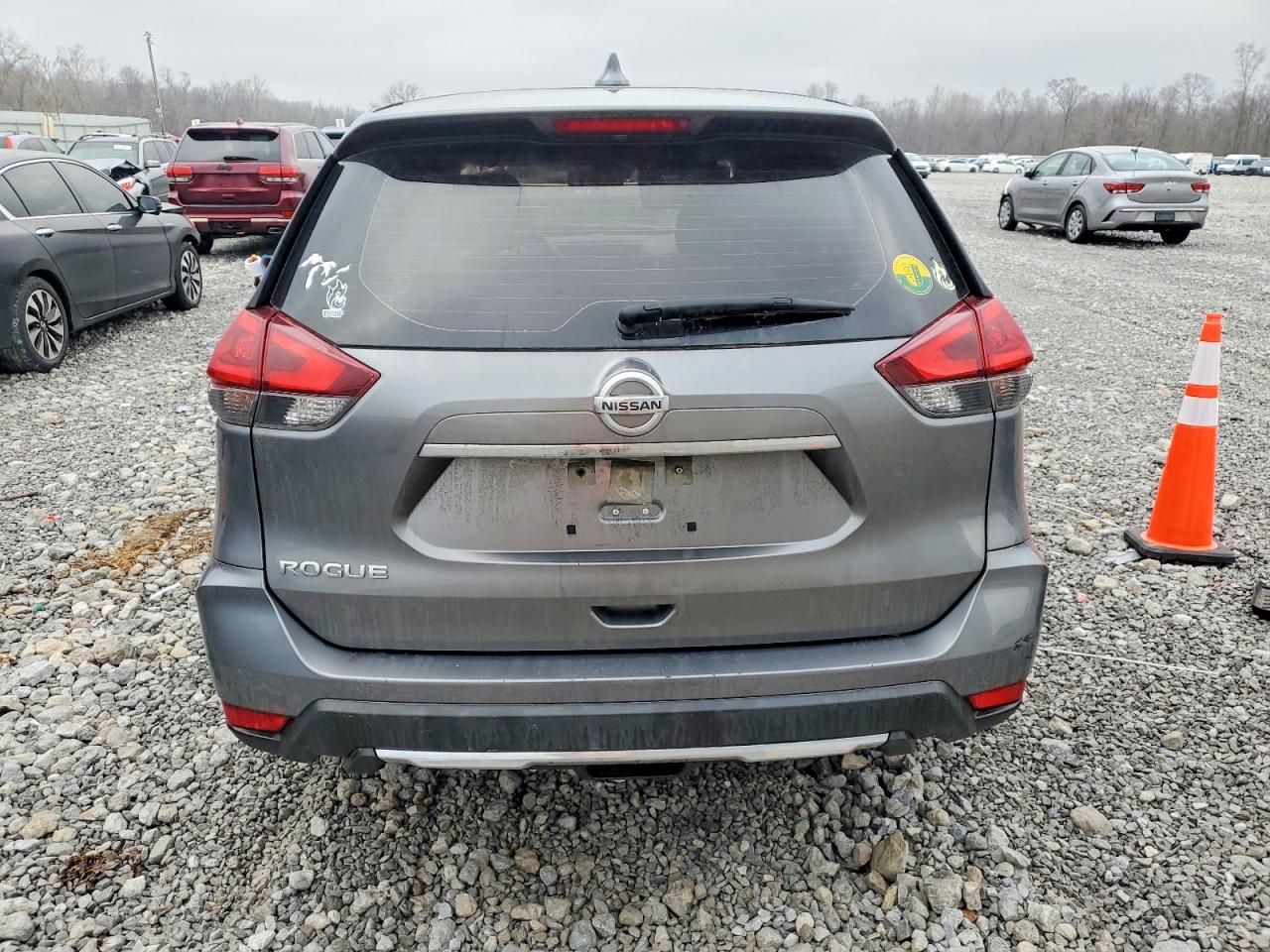 2020 NISSAN ROGUE S photo 6