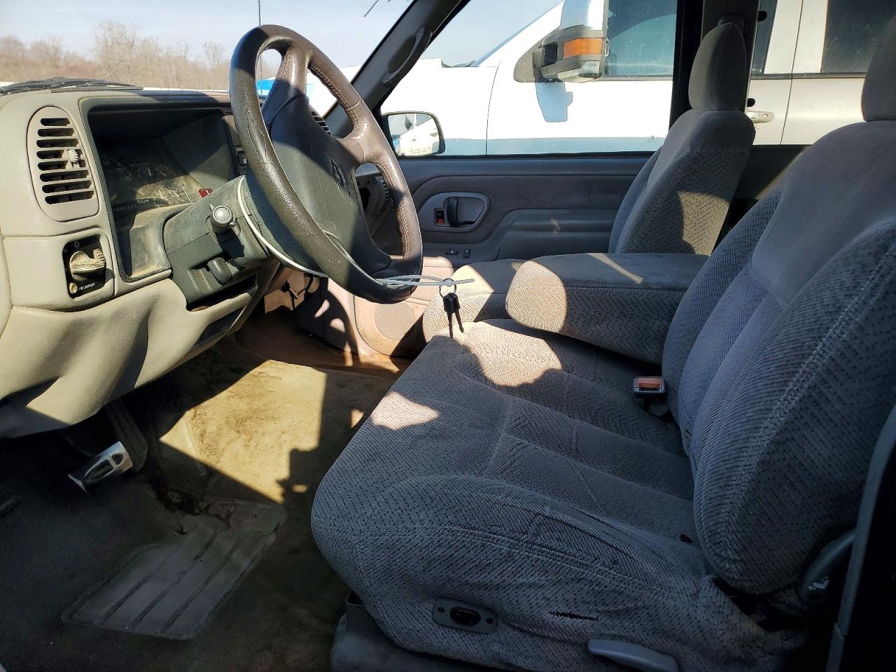 1996 CHEVROLET GMT-400 C1500 photo 13