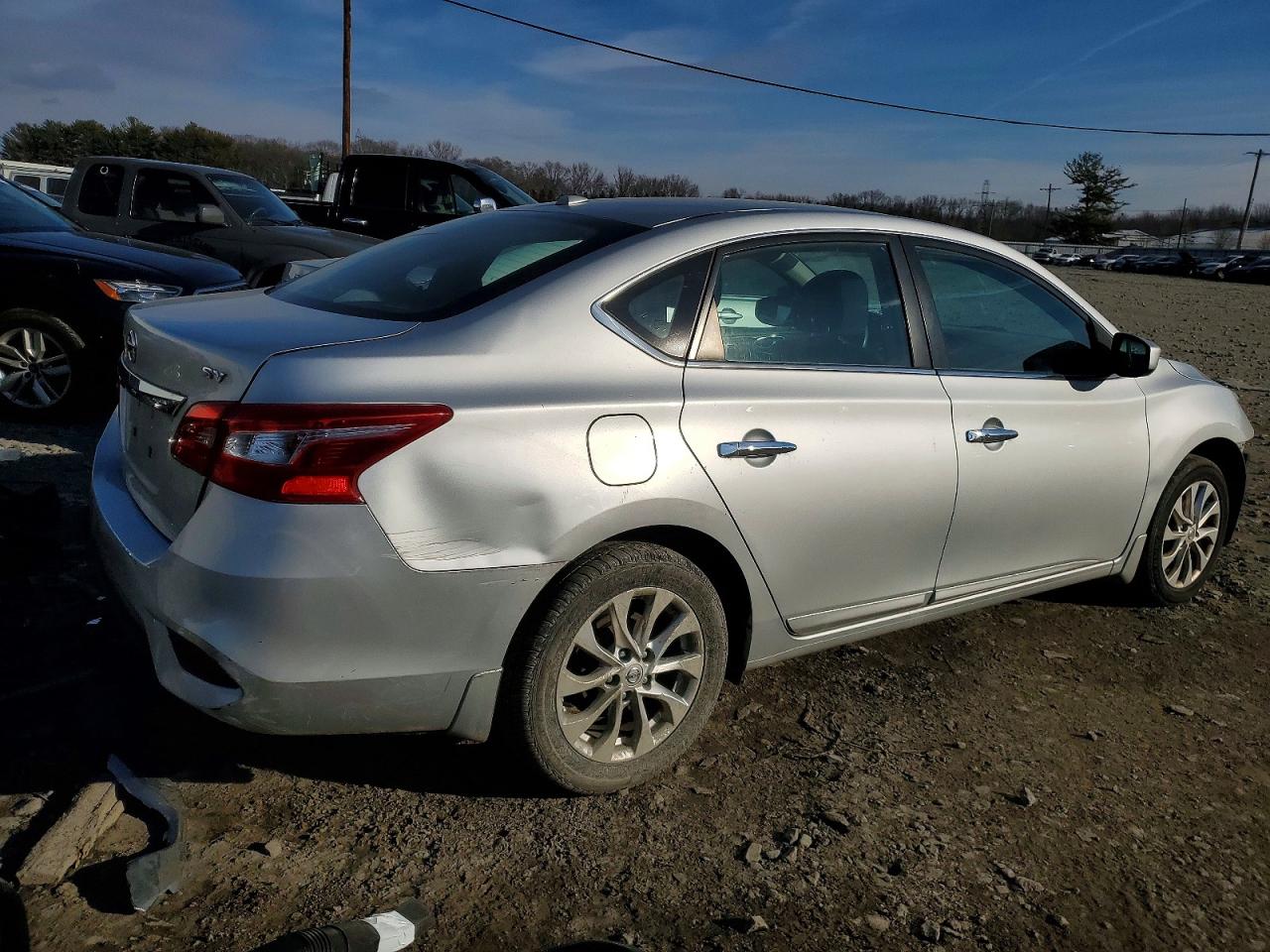 2018 NISSAN SENTRA S photo 3