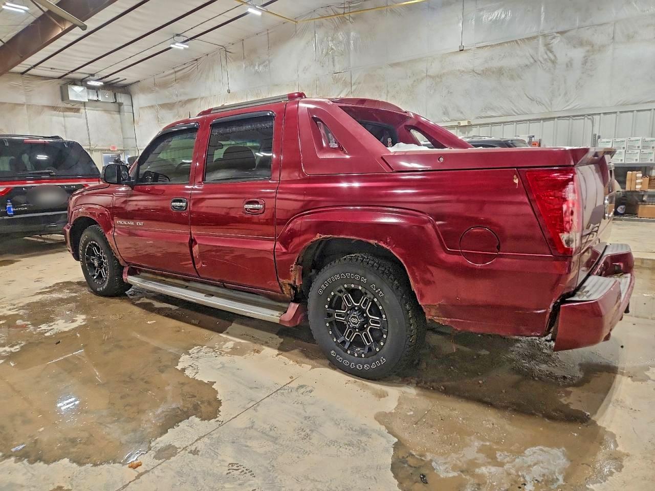2004 CADILLAC ESCALADE EXT photo 2