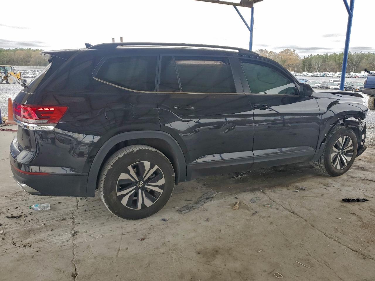 2024 VOLKSWAGEN ATLAS SE photo 3