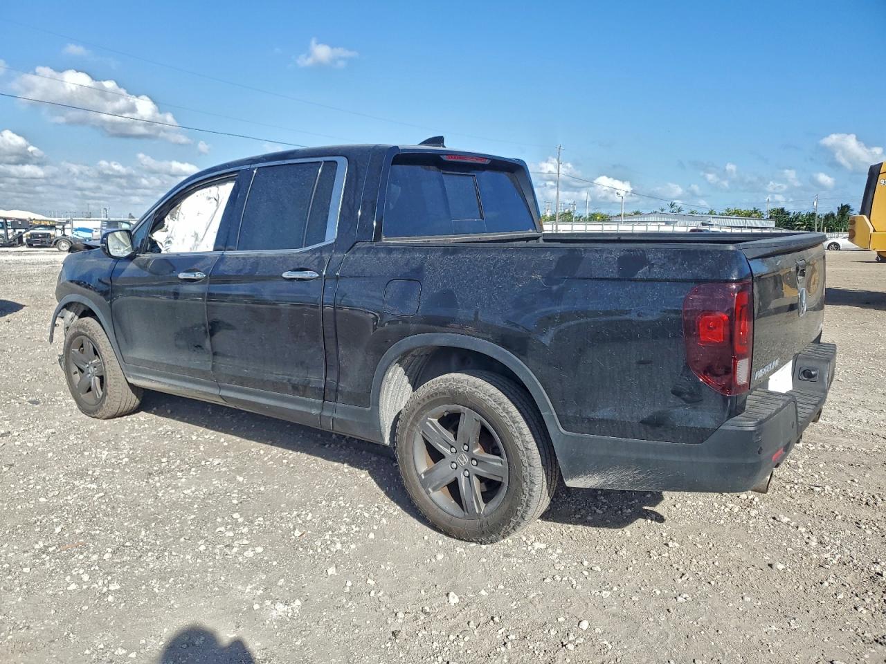 2021 HONDA RIDGELINE RTL photo 2