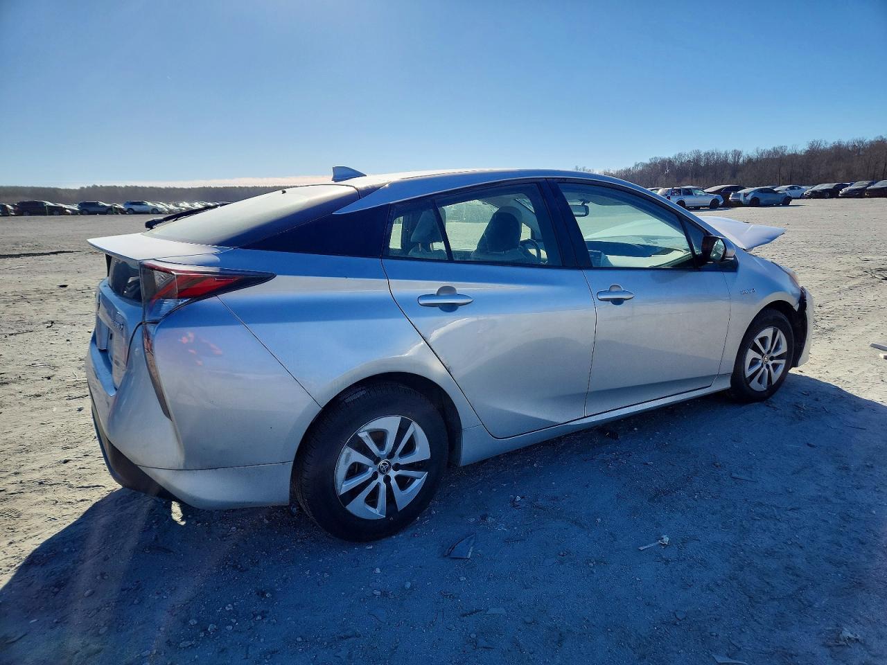 2016 TOYOTA PRIUS photo 3