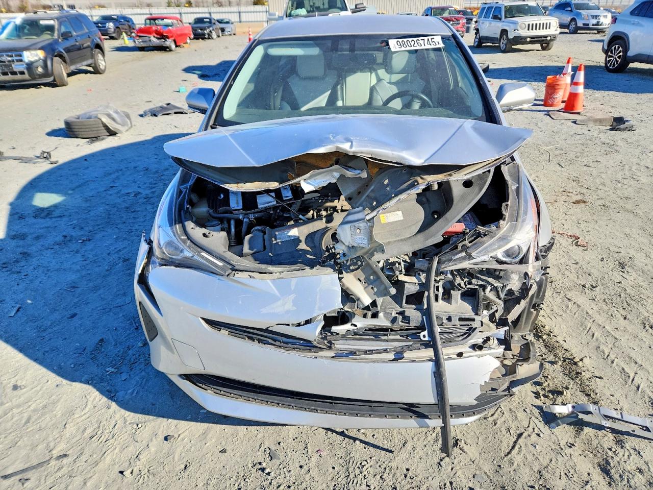 2016 TOYOTA PRIUS photo 5
