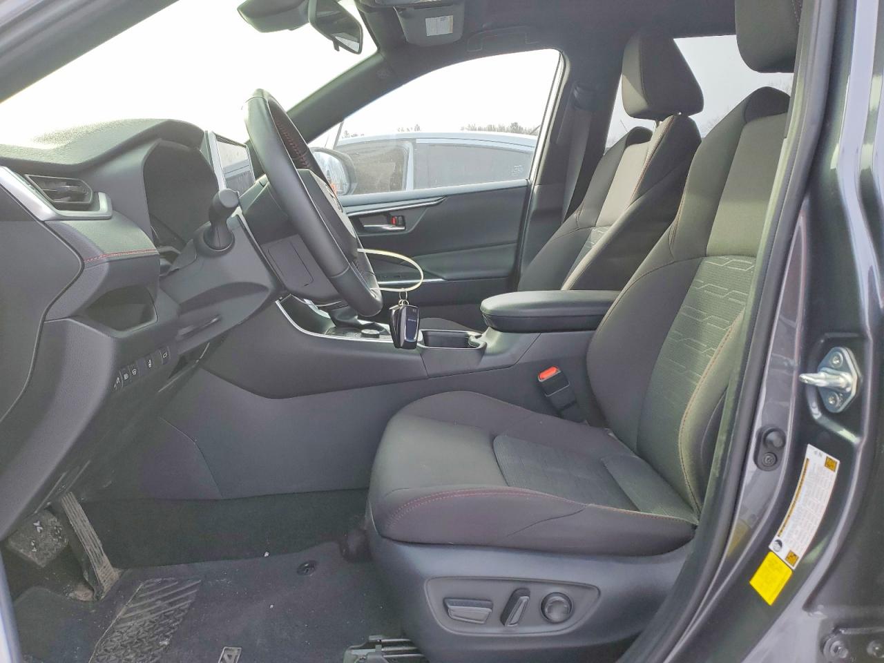 2024 TOYOTA RAV4 PRIME SE photo 7