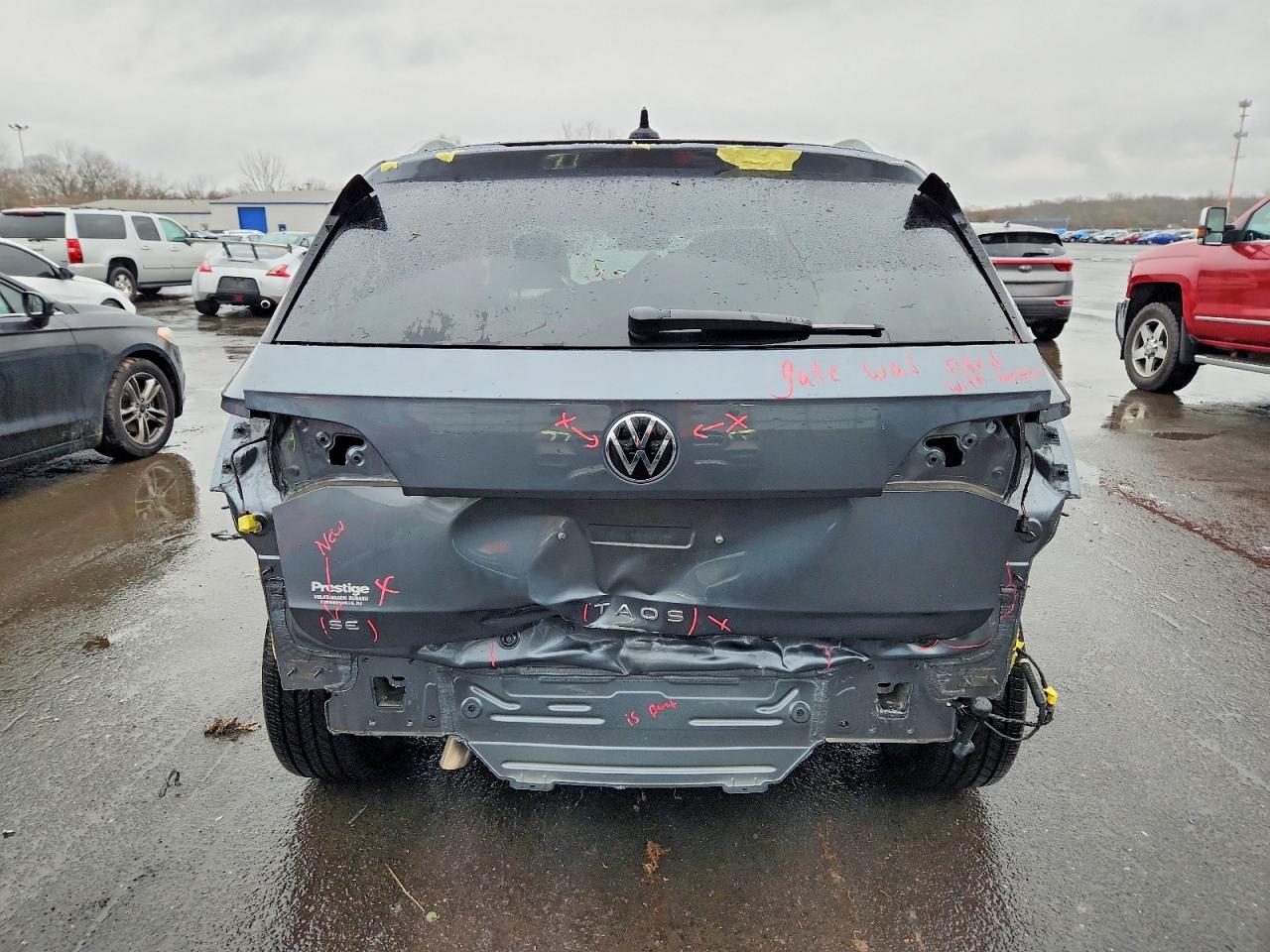 2024 VOLKSWAGEN TAOS SE photo 6