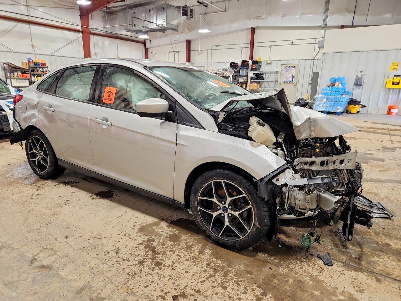 2018 FORD FOCUS SE photo 4