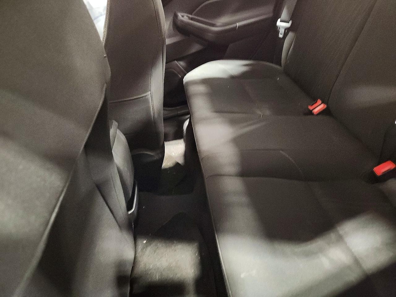 2018 FORD FOCUS SE photo 10