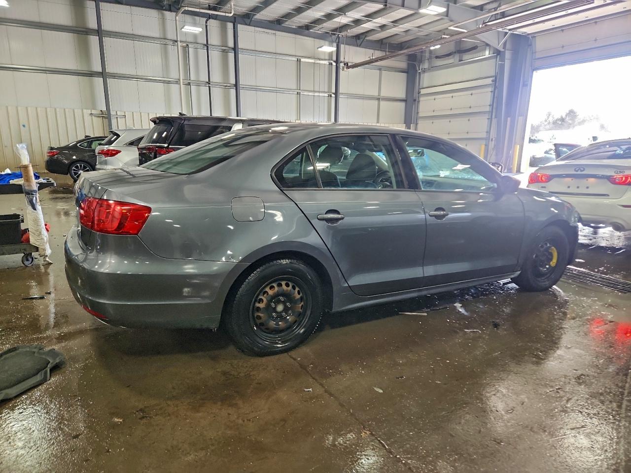 2012 VOLKSWAGEN JETTA BASE photo 3