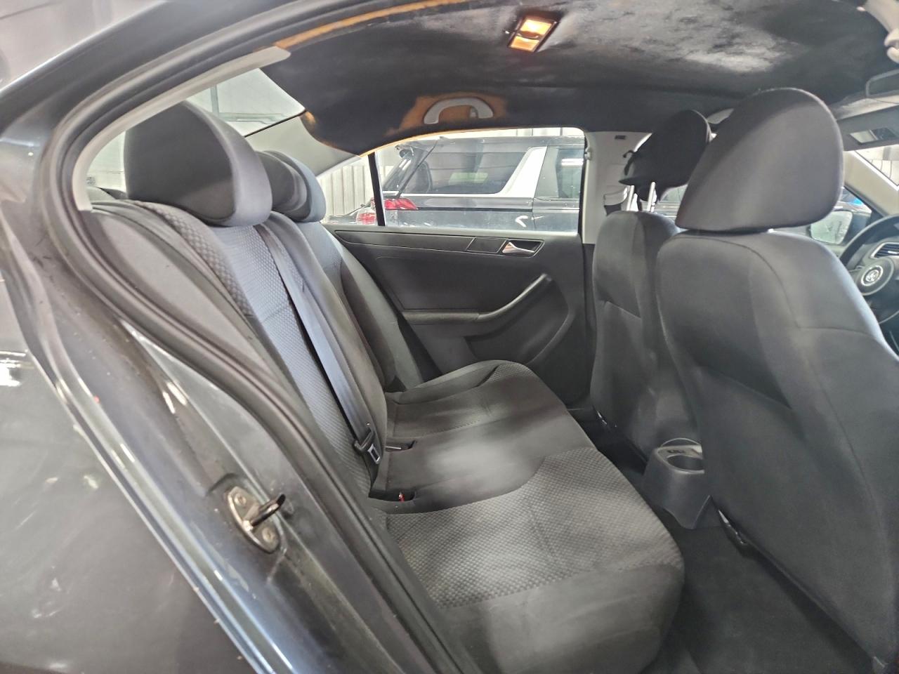 2012 VOLKSWAGEN JETTA BASE photo 10