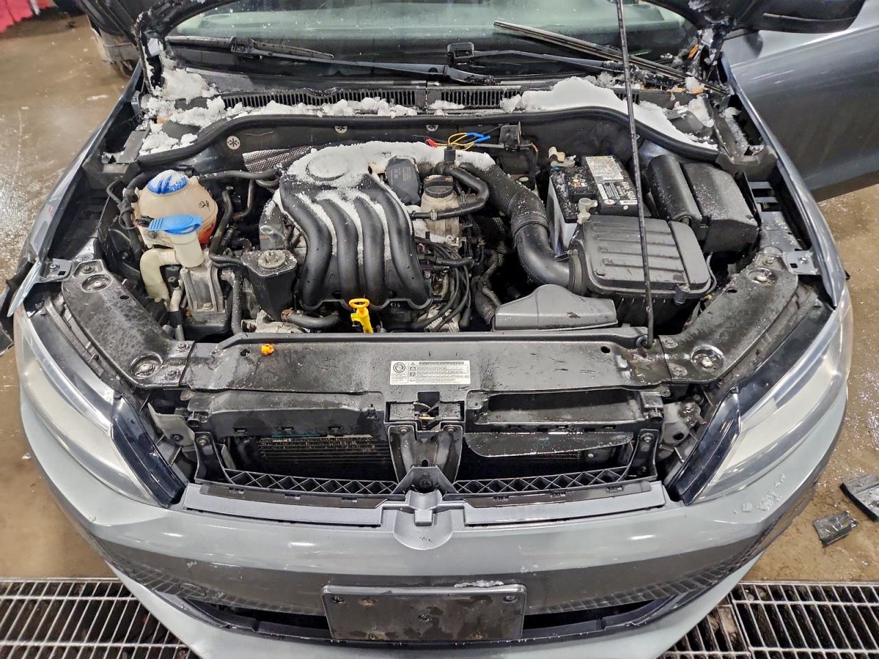 2012 VOLKSWAGEN JETTA BASE photo 11