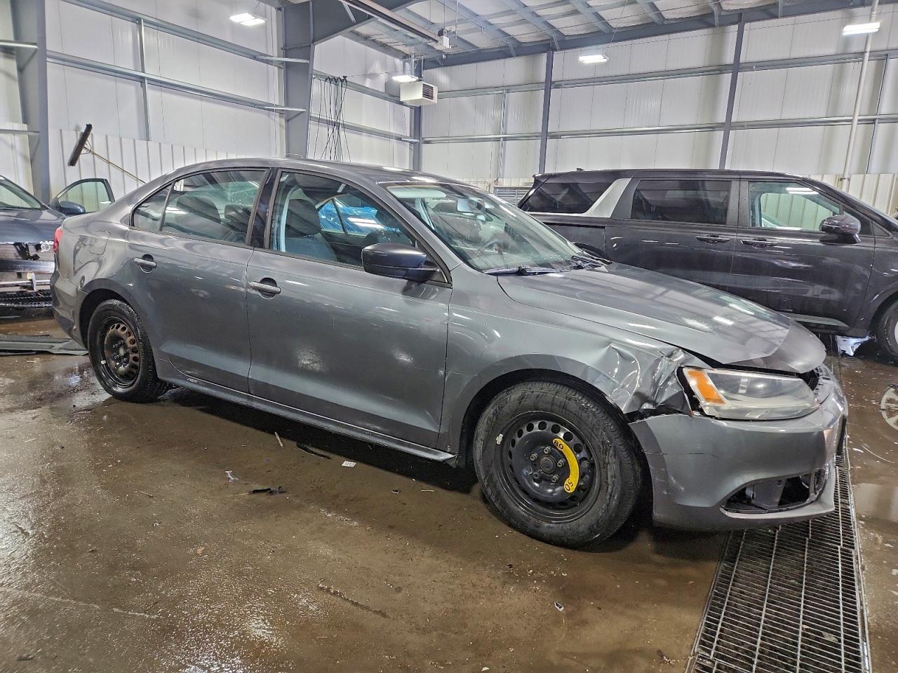 2012 VOLKSWAGEN JETTA BASE photo 4
