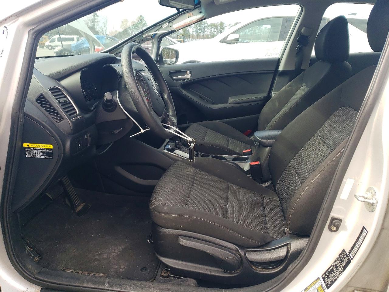 2018 KIA FORTE LX photo 13