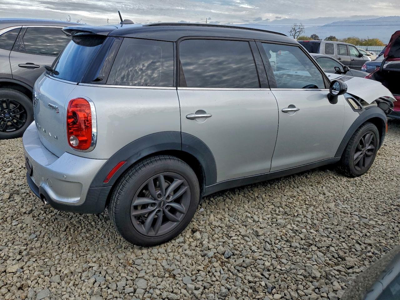 2014 MINI COOPER S COUNTRYMAN photo 3