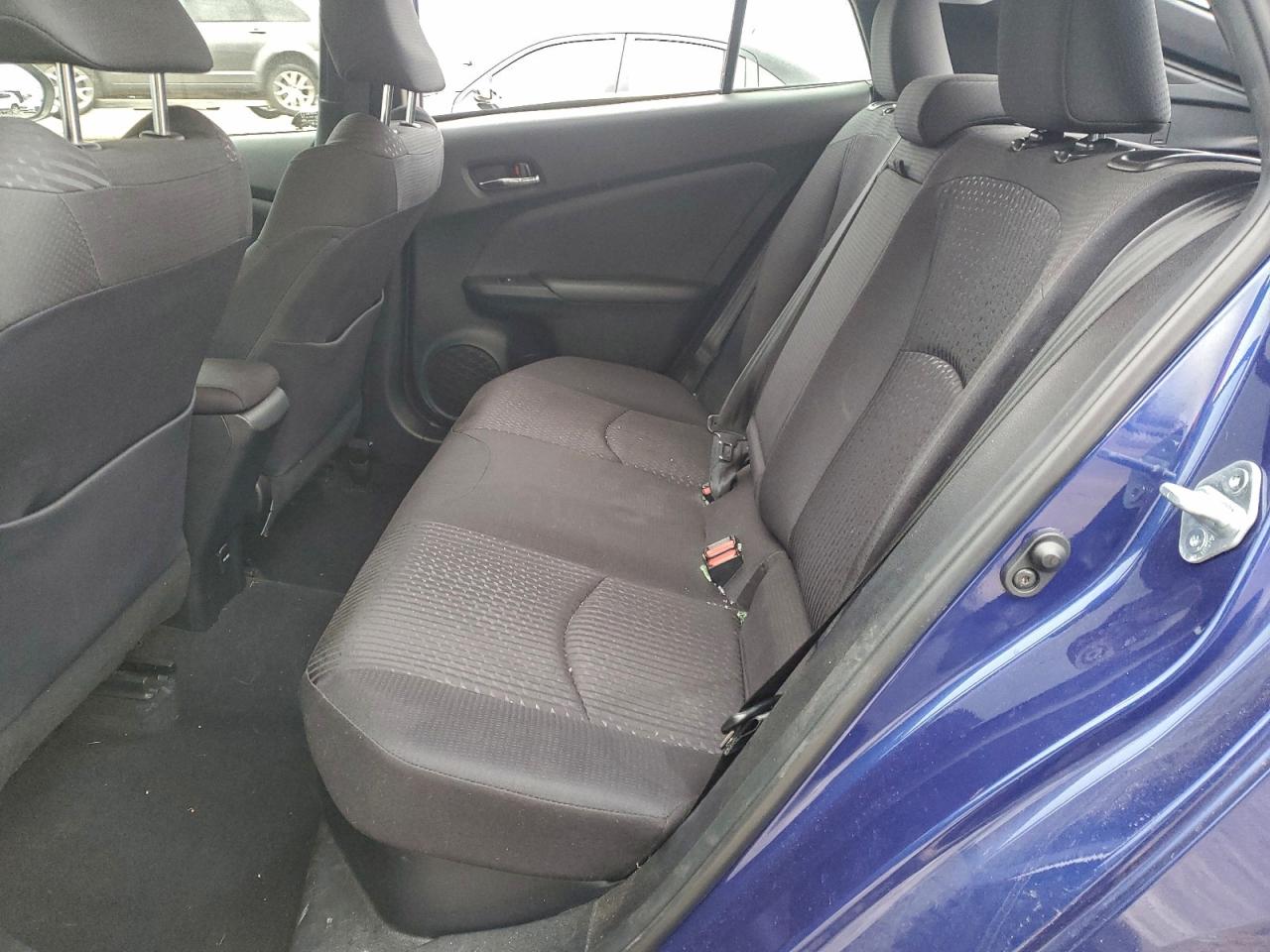 2017 TOYOTA PRIUS photo 10