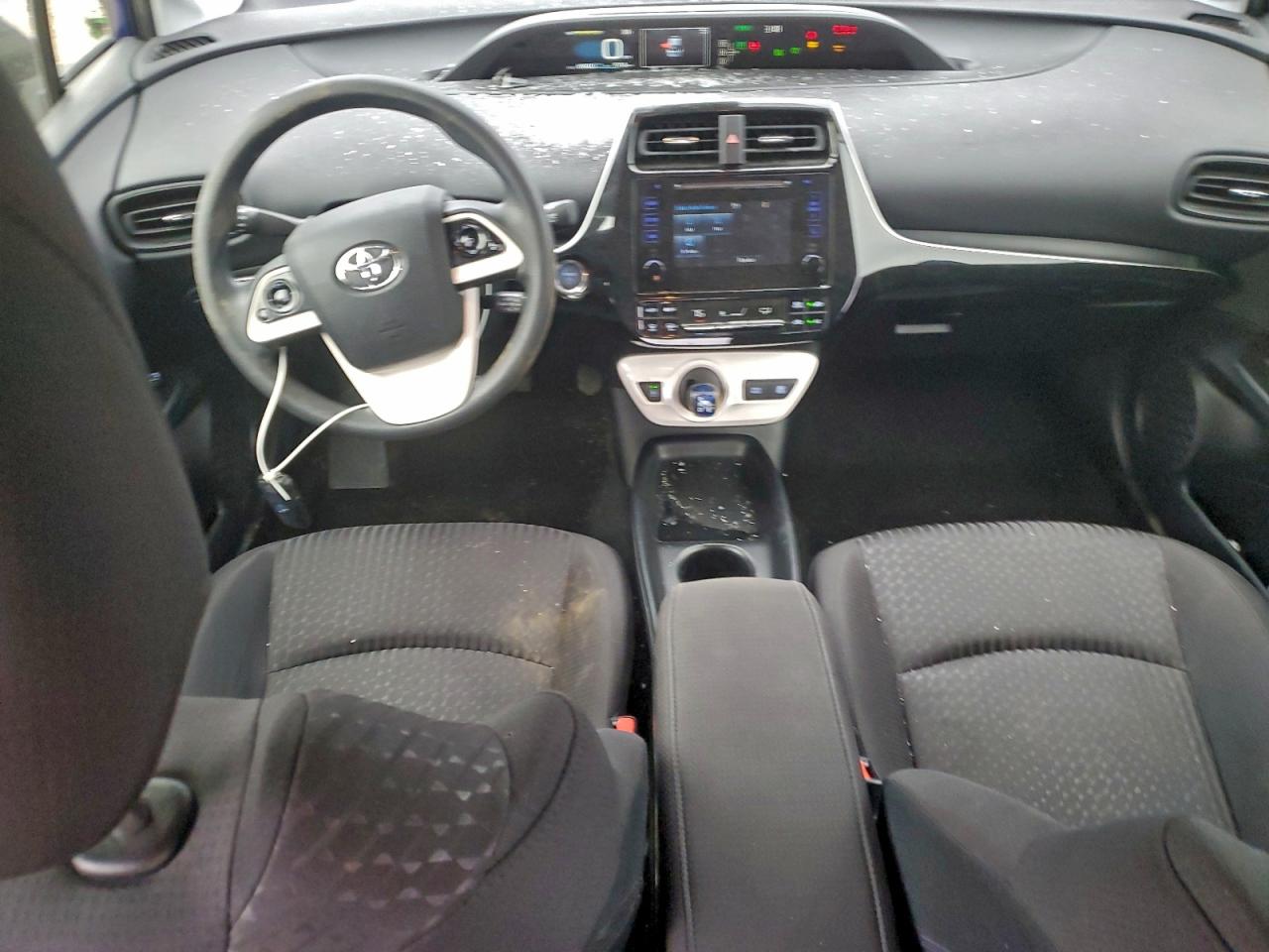 2017 TOYOTA PRIUS photo 8