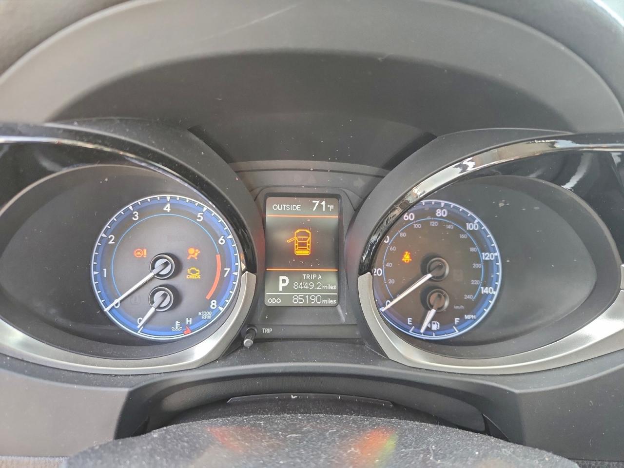 2016 TOYOTA COROLLA L photo 9