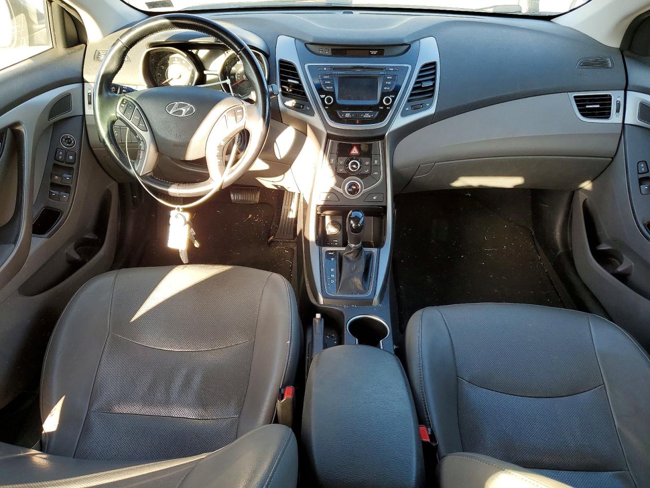 2015 HYUNDAI ELANTRA SE photo 8