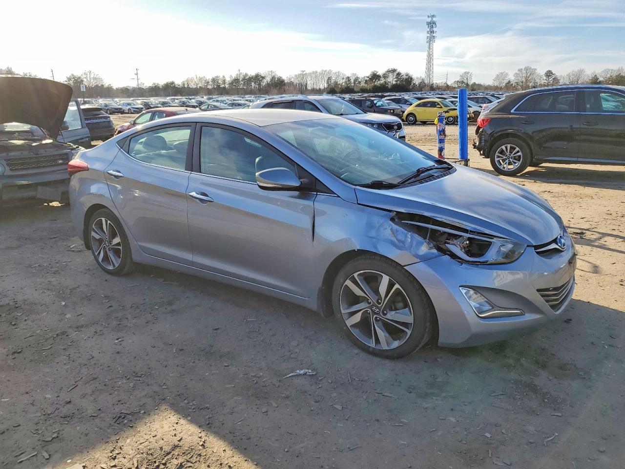 2015 HYUNDAI ELANTRA SE photo 4