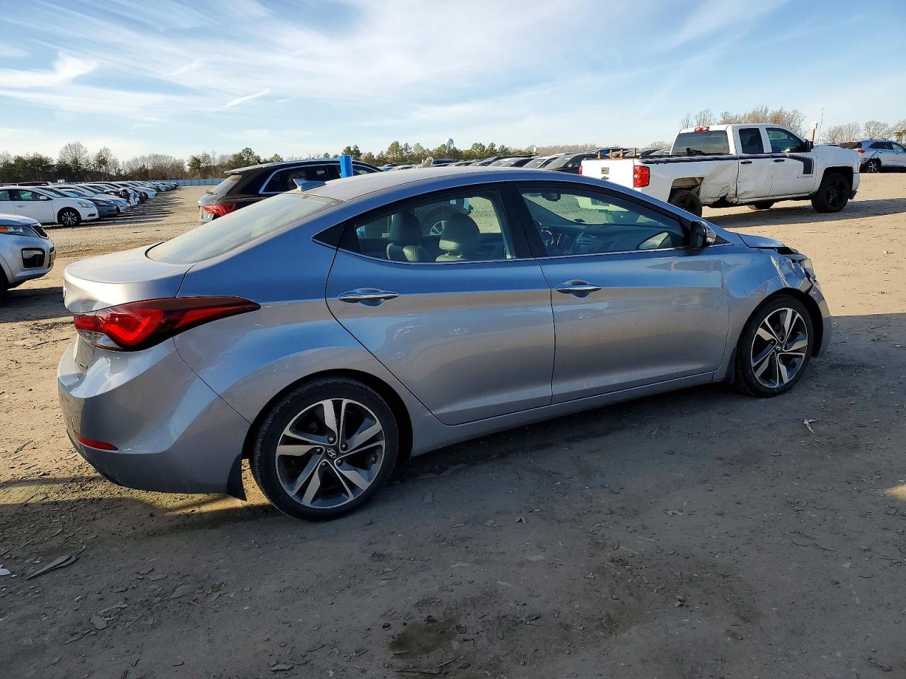 2015 HYUNDAI ELANTRA SE photo 3