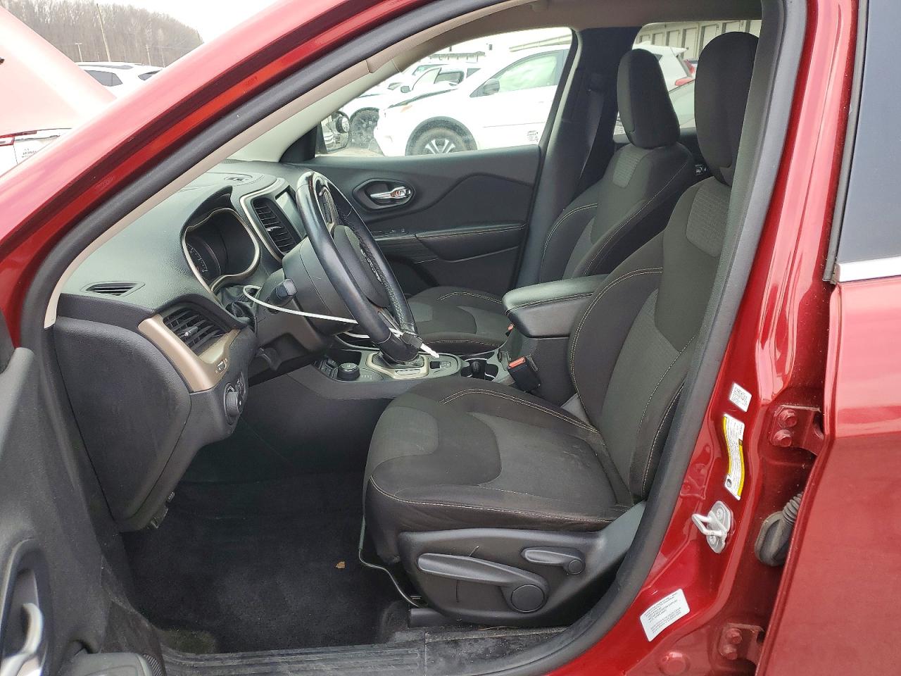 2015 JEEP CHEROKEE LATITUDE photo 13
