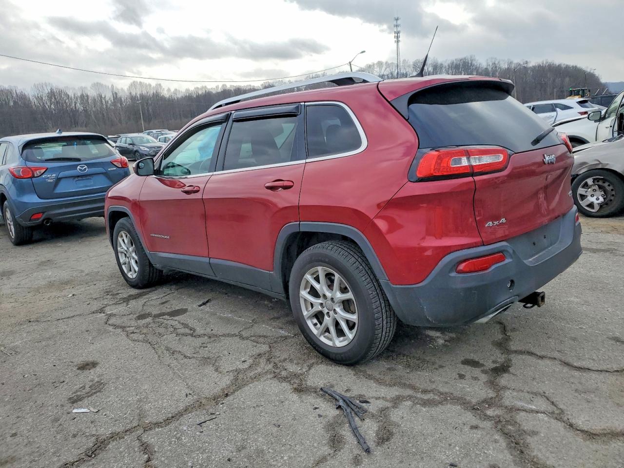 2015 JEEP CHEROKEE LATITUDE photo 3
