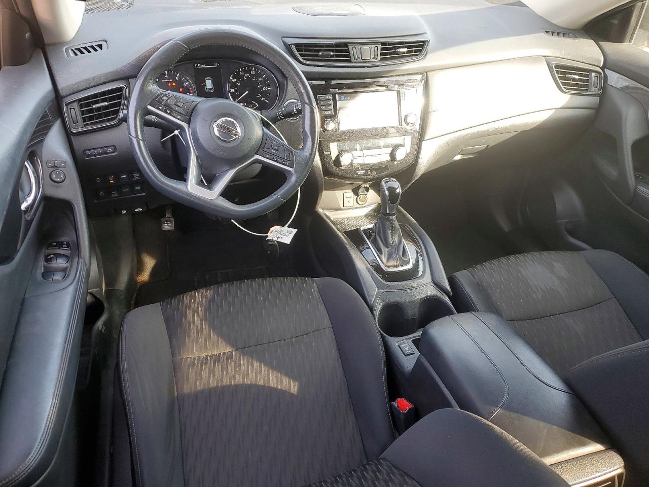 2017 NISSAN ROGUE SV photo 8