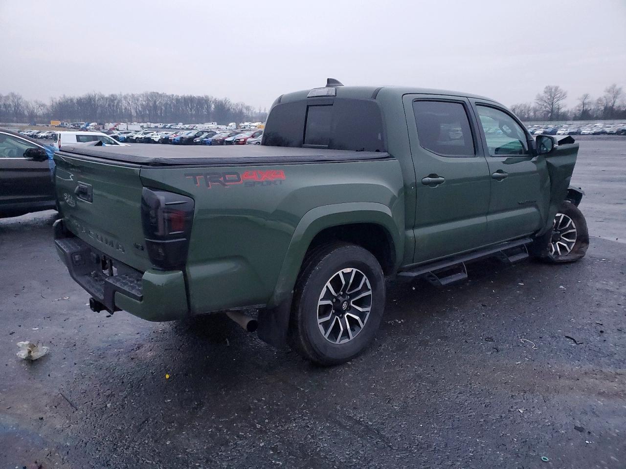 2022 TOYOTA TACOMA DOUBLE CAB photo 3