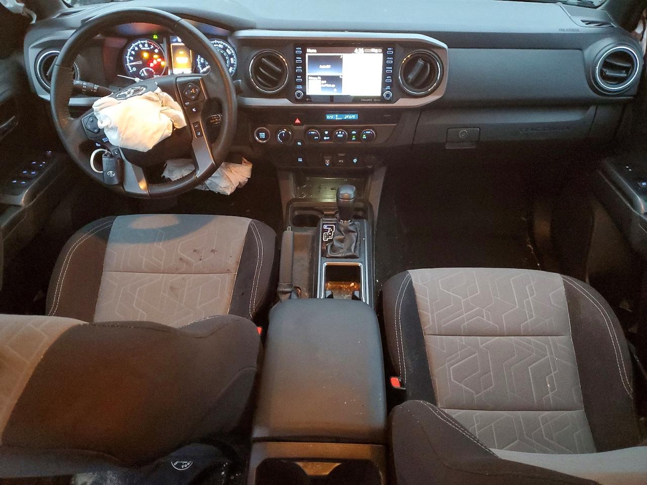 2022 TOYOTA TACOMA DOUBLE CAB photo 8