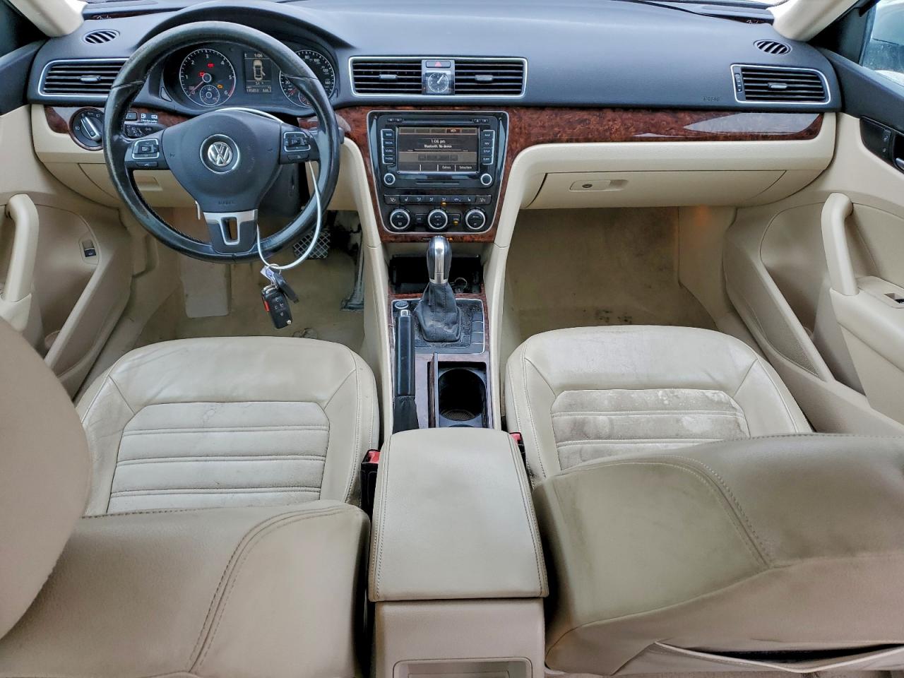 2012 VOLKSWAGEN PASSAT SEL photo 8