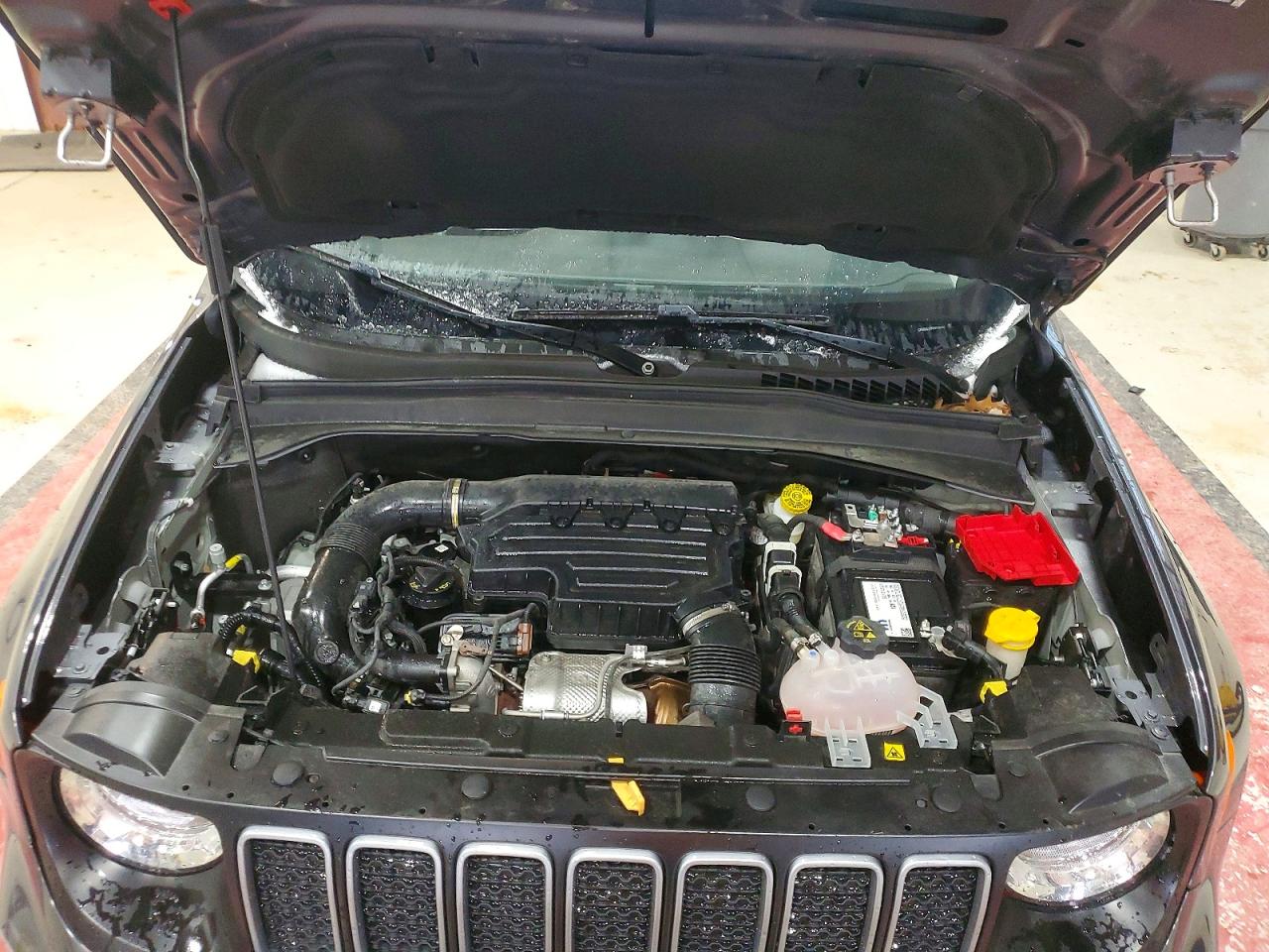 2023 JEEP RENEGADE LATITUDE photo 12